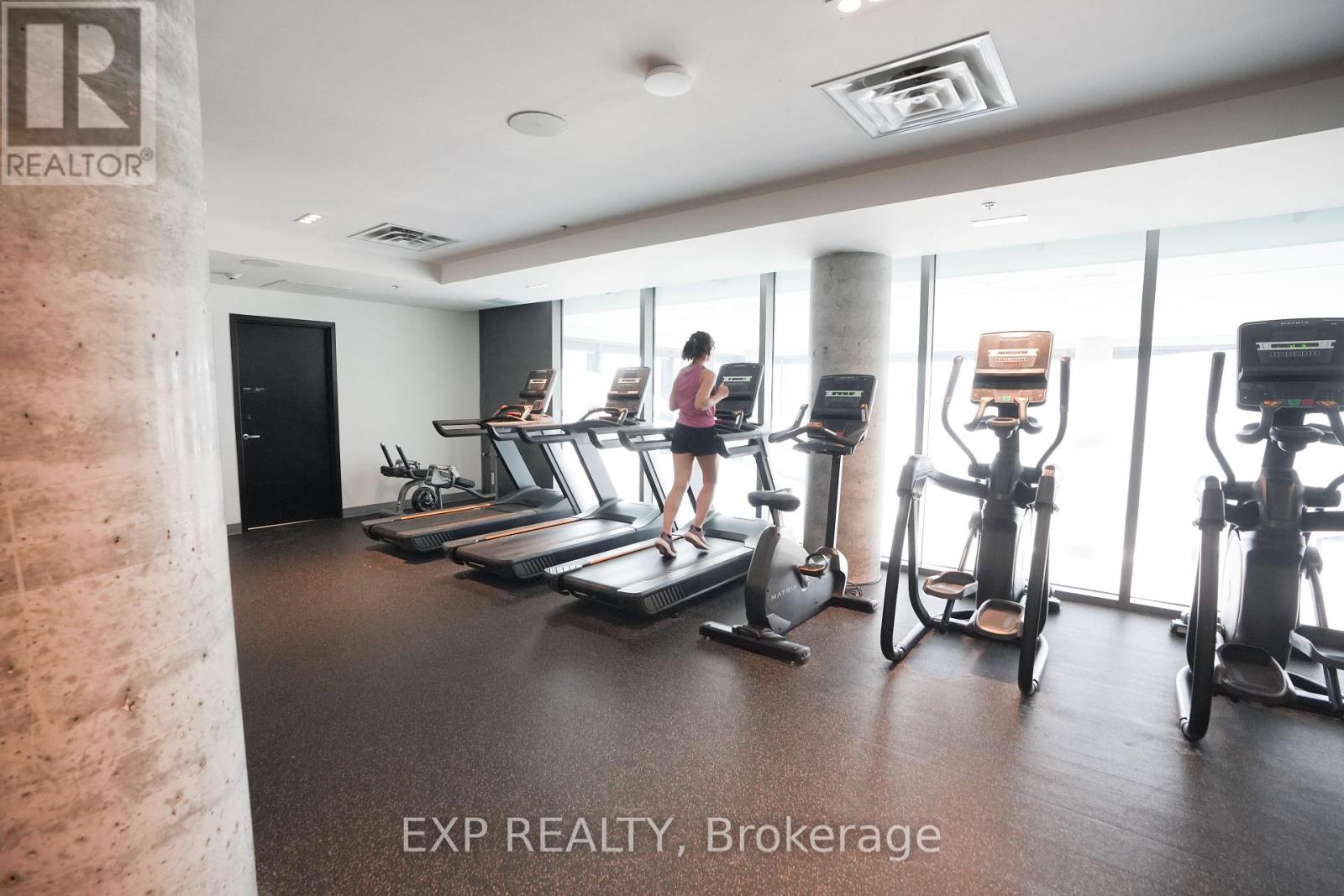 2011 - 25 Wellington Street S, Kitchener, Ontario  N2G 0G5 - Photo 33 - X12731306