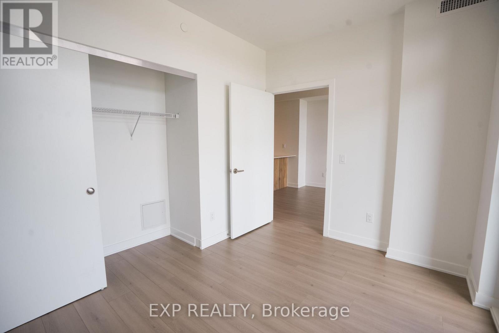 2011 - 25 Wellington Street S, Kitchener, Ontario  N2G 0G5 - Photo 5 - X12731306