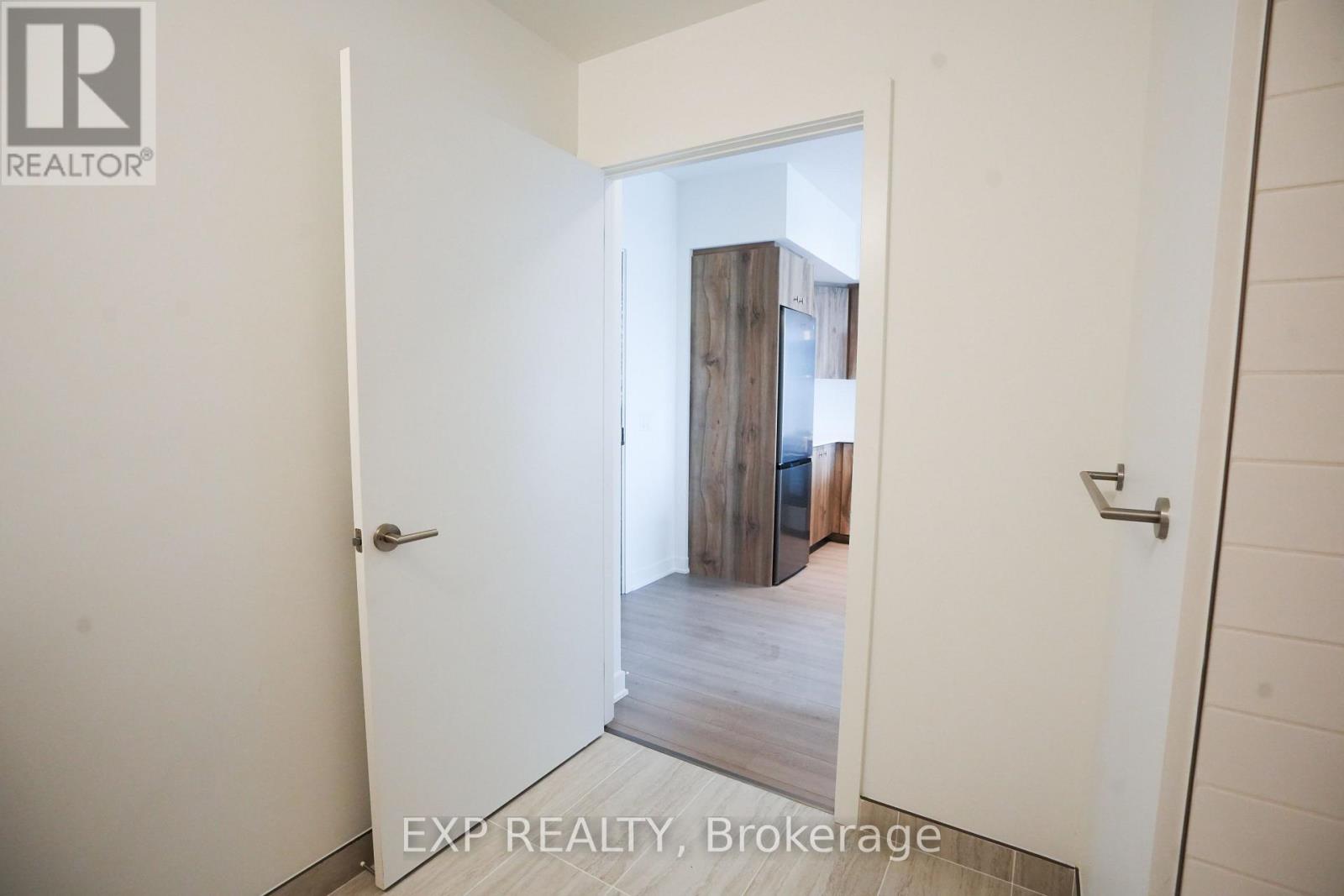 2011 - 25 Wellington Street S, Kitchener, Ontario  N2G 0G5 - Photo 9 - X12731306