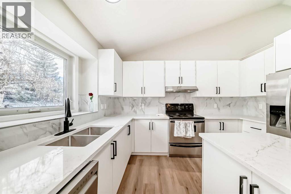 624 Shawinigan Drive Sw, Calgary, Alberta  T2Y 2H4 - Photo 7 - A2279061