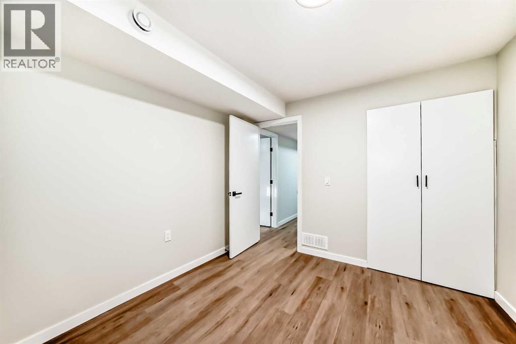 624 Shawinigan Drive Sw, Calgary, Alberta  T2Y 2H4 - Photo 38 - A2279061