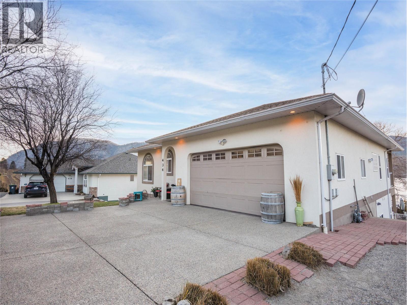 434 Eastside Road, Okanagan Falls, British Columbia  V0H 1R5 - Photo 3 - 10373820