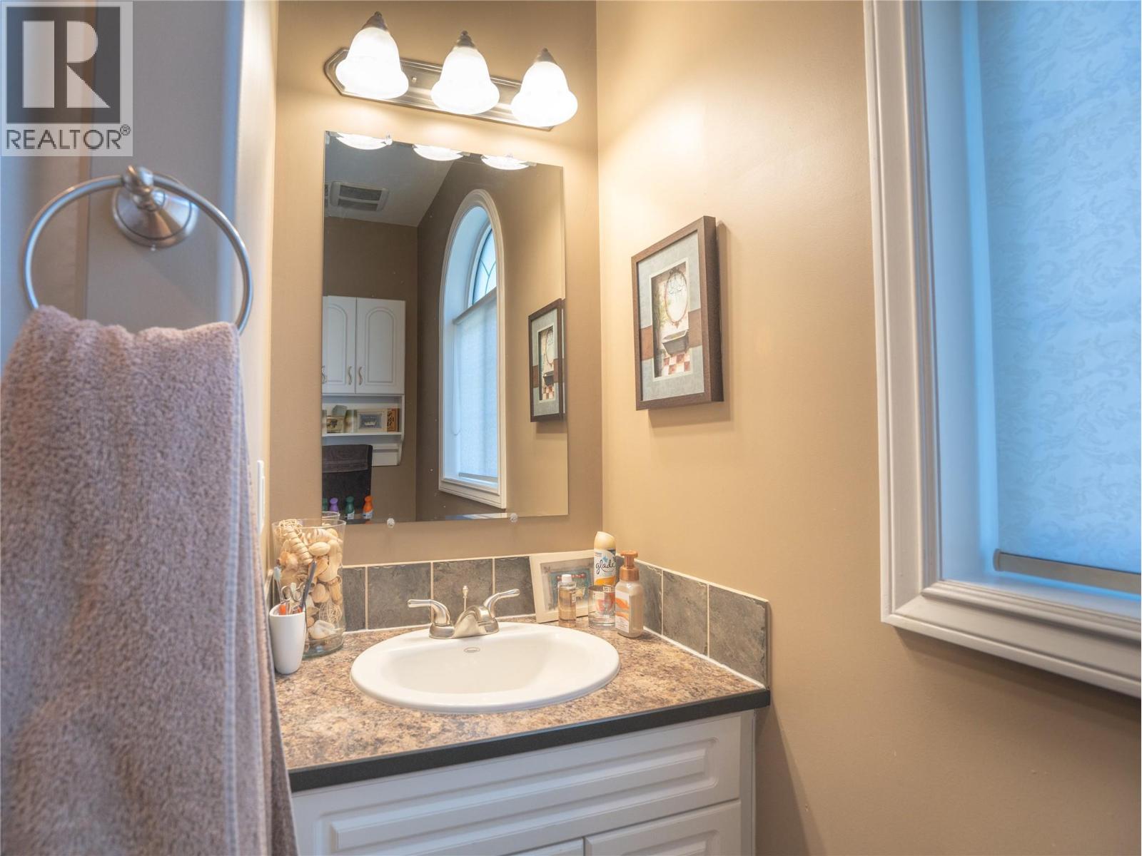 434 Eastside Road, Okanagan Falls, British Columbia  V0H 1R5 - Photo 28 - 10373820