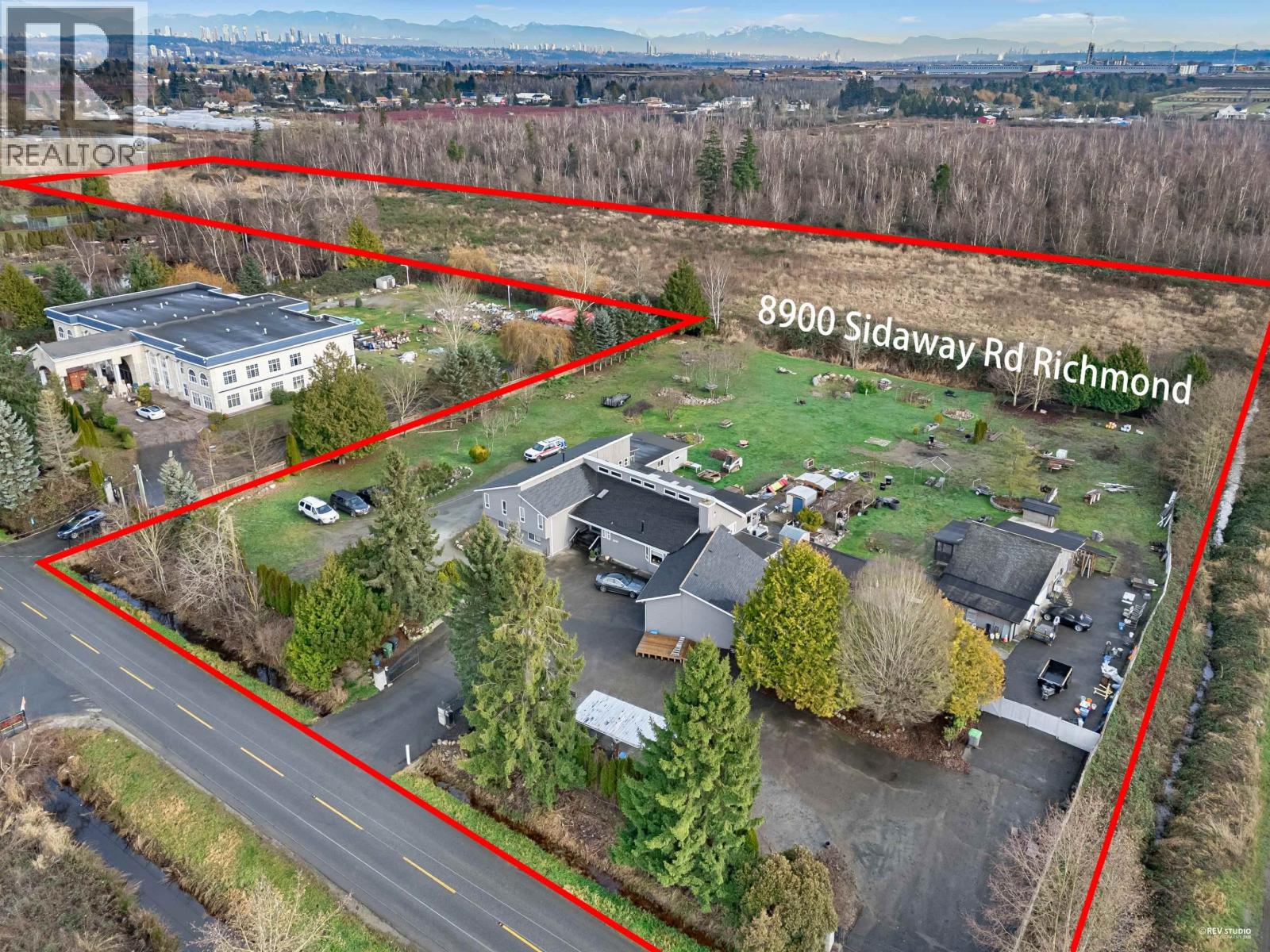 8900 SIDAWAY ROAD