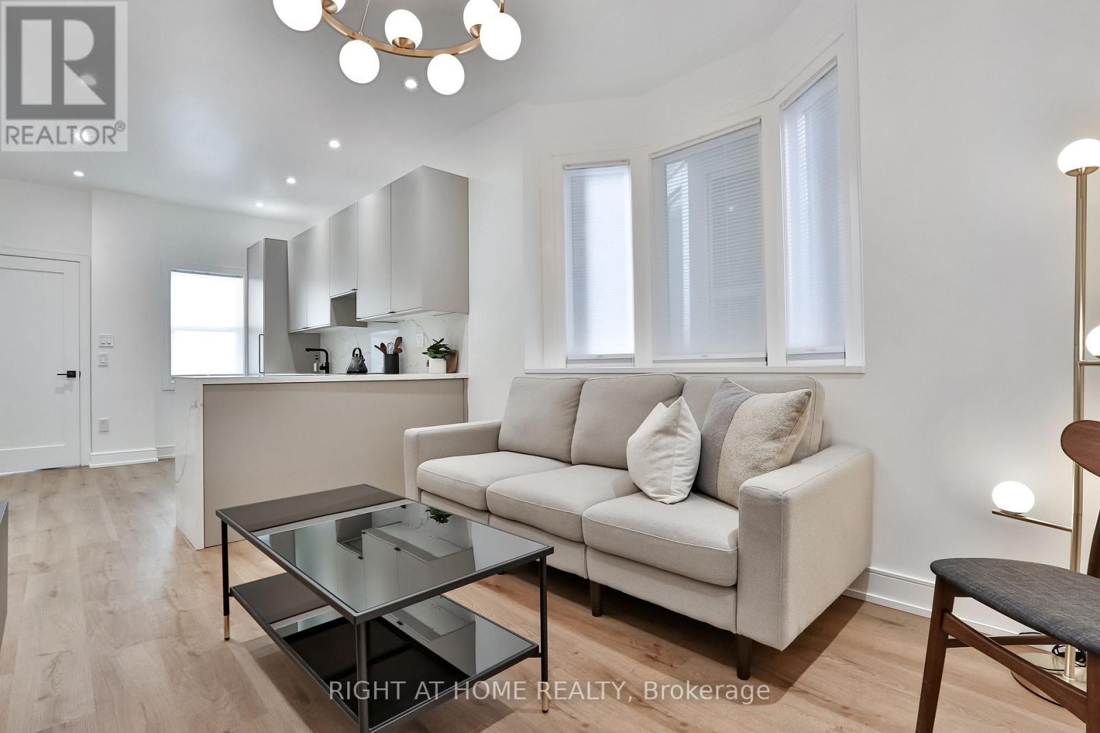 MAIN - 1365 LANSDOWNE AVENUE, Toronto, Ontario