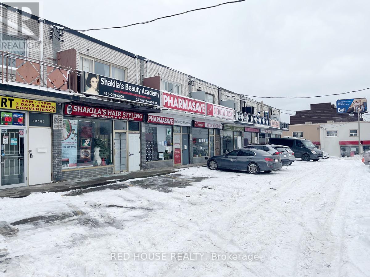 1533 O'connor Drive, Toronto, Ontario  M4B 2V7 - Photo 2 - E12450864