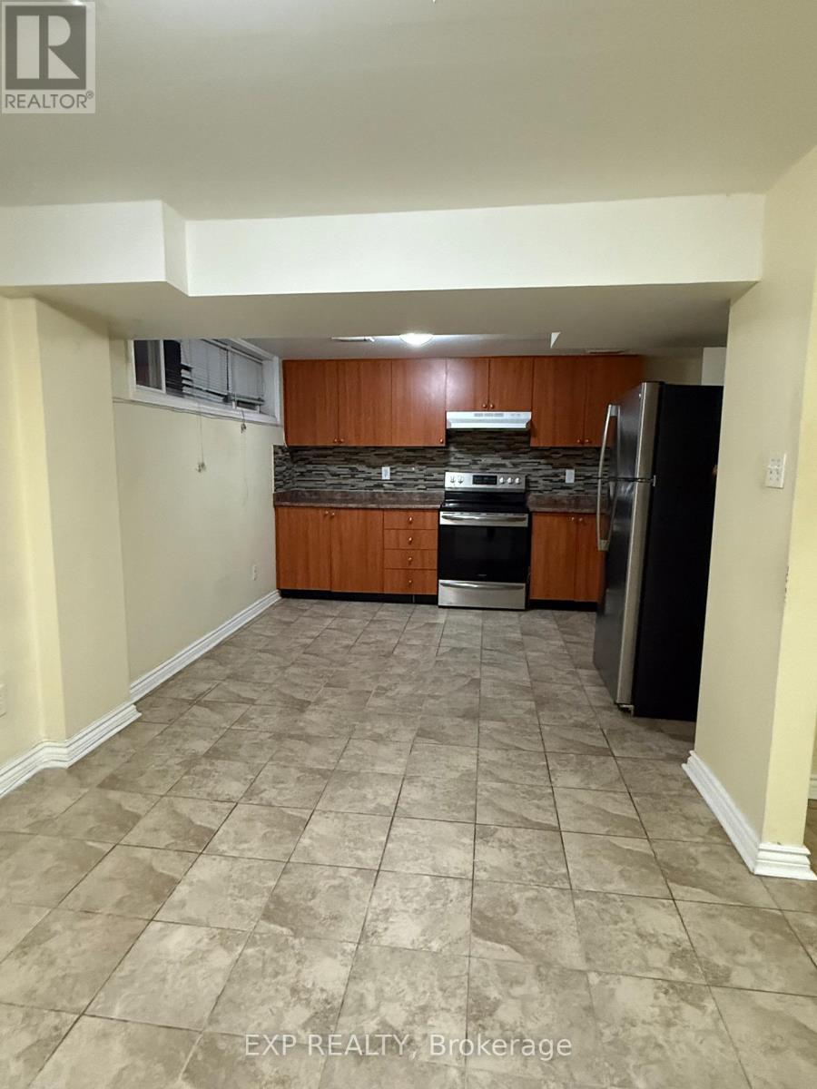 Basement - 17 Gable Drive, Brampton, Ontario  L6V 2H2 - Photo 4 - W12730542