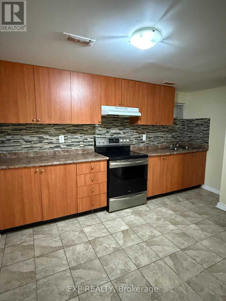 Basement - 17 Gable Drive, Brampton, Ontario  L6V 2H2 - Photo 2 - W12730542