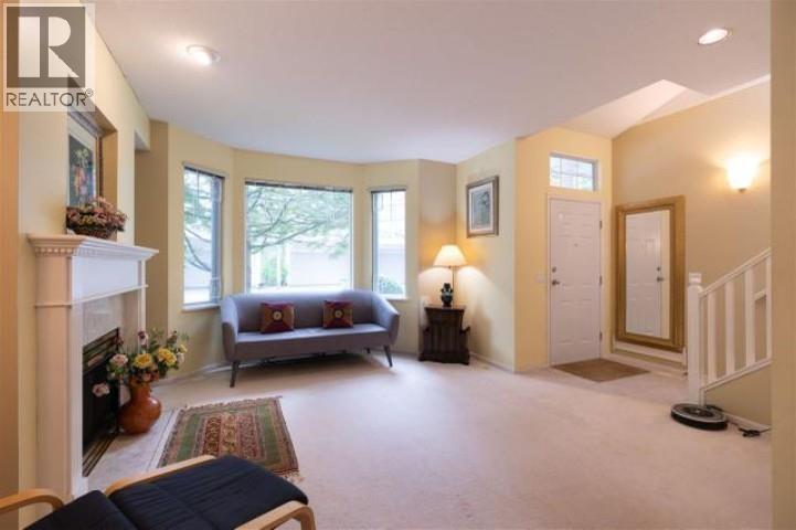 10 7500 Cumberland Street, Burnaby, British Columbia  V3N 4Z9 - Photo 9 - R3083448