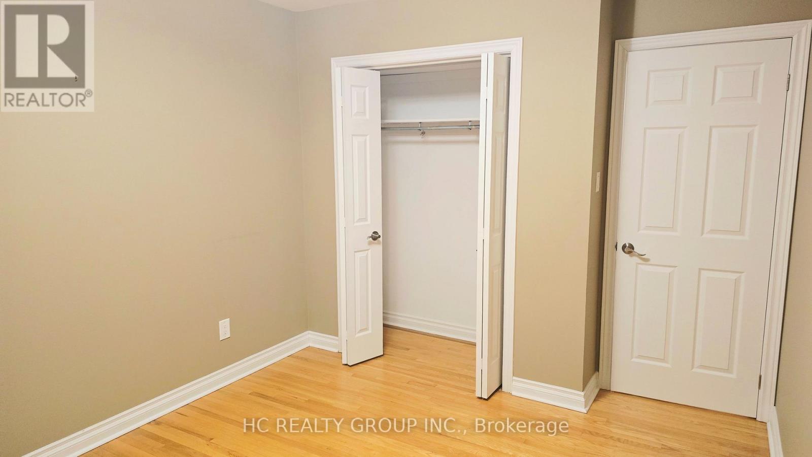 (Main Level) - 3161 Rymal Road, Mississauga, Ontario  L4Y 3B4 - Photo 12 - W12731310