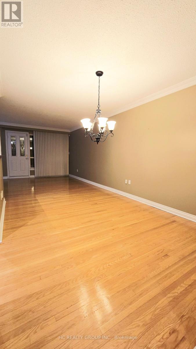 (Main Level) - 3161 Rymal Road, Mississauga, Ontario  L4Y 3B4 - Photo 5 - W12731310