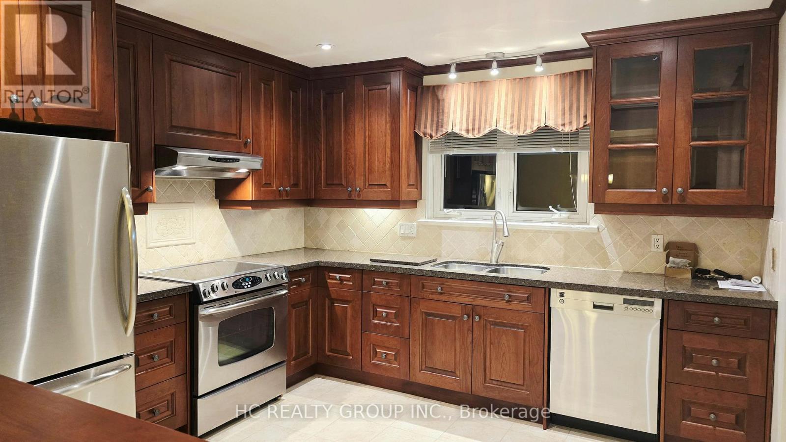 (Main Level) - 3161 Rymal Road, Mississauga, Ontario  L4Y 3B4 - Photo 6 - W12731310