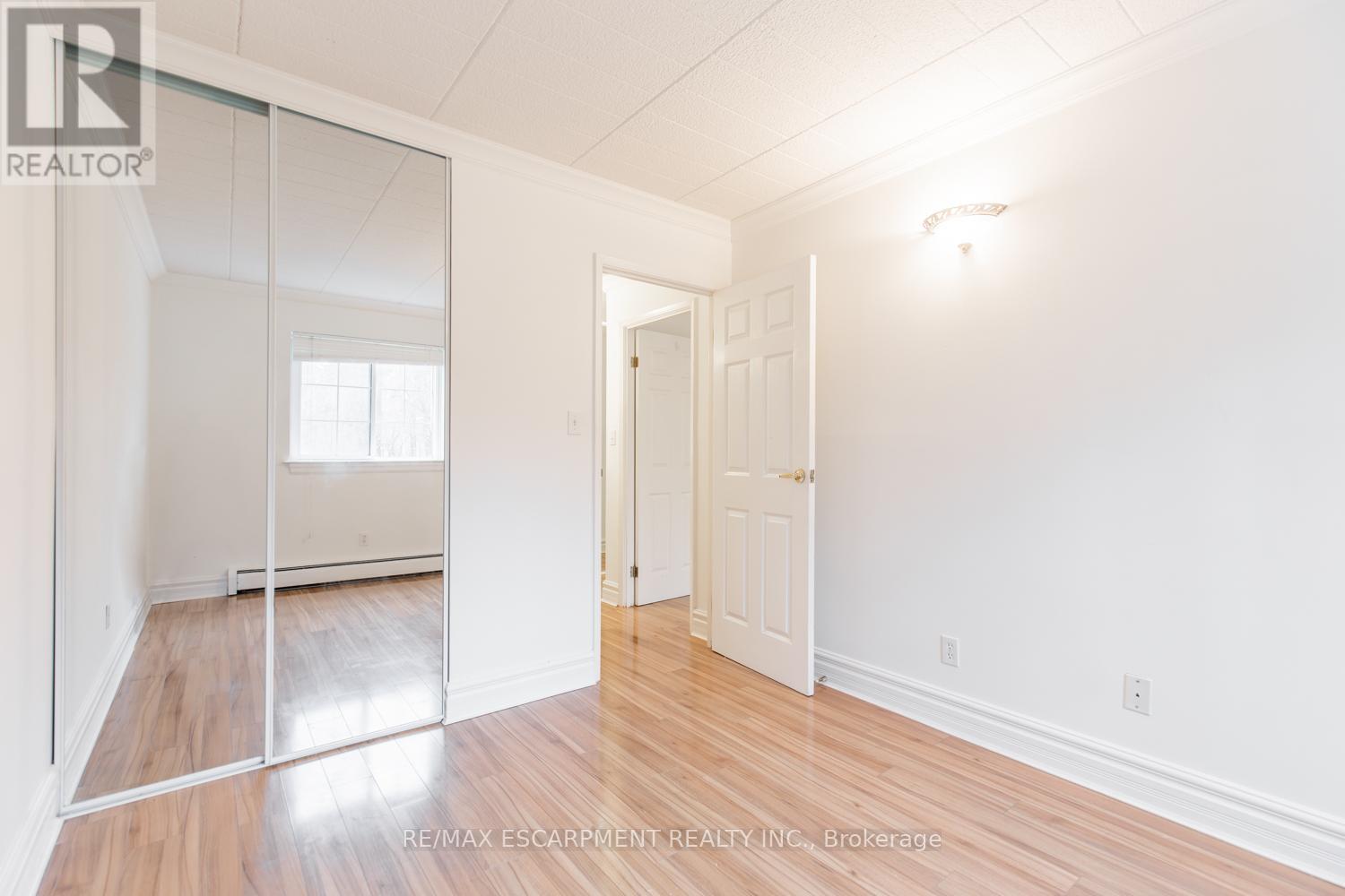 110 - 20 John Street, Grimsby, Ontario  L3M 1X5 - Photo 19 - X12731330