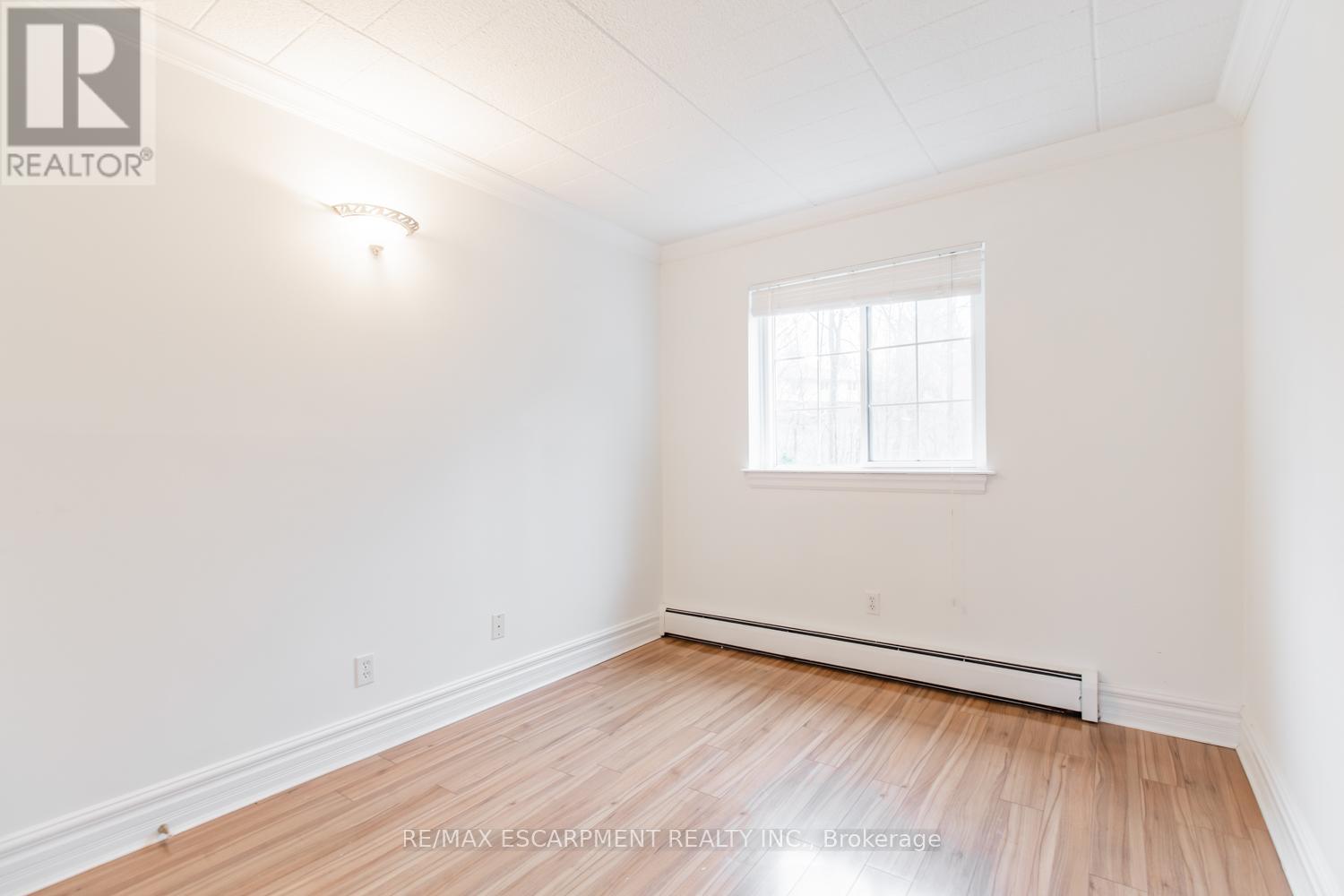 110 - 20 John Street, Grimsby, Ontario  L3M 1X5 - Photo 20 - X12731330