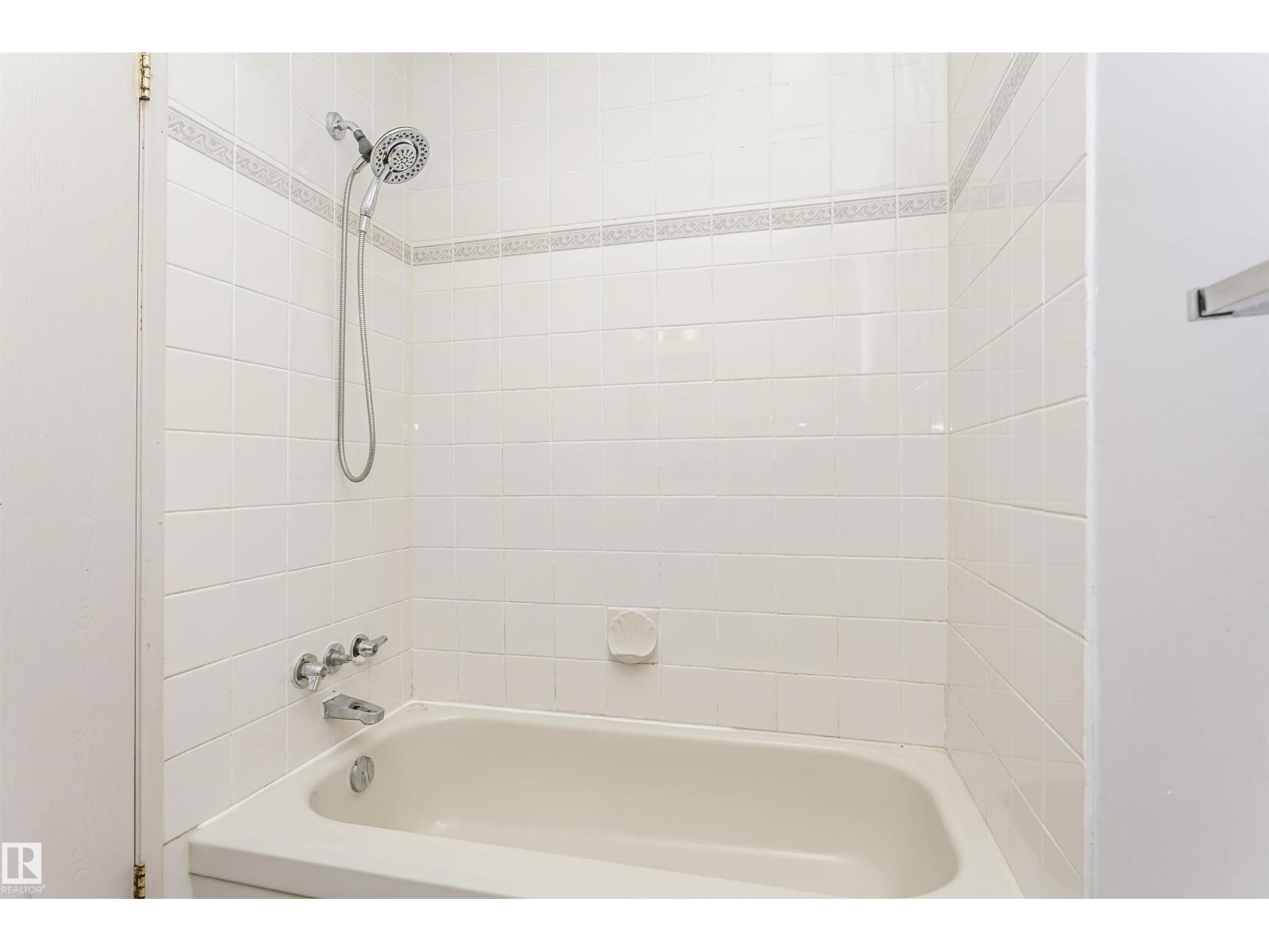 #21 11111 26 Av Nw, Edmonton, Alberta  T6J 5M7 - Photo 28 - E4471136