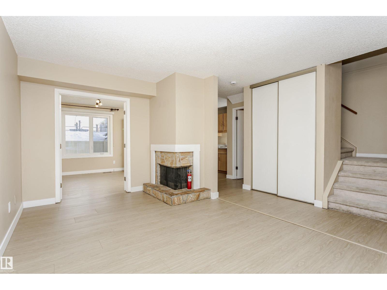#21 11111 26 Av Nw, Edmonton, Alberta  T6J 5M7 - Photo 7 - E4471136