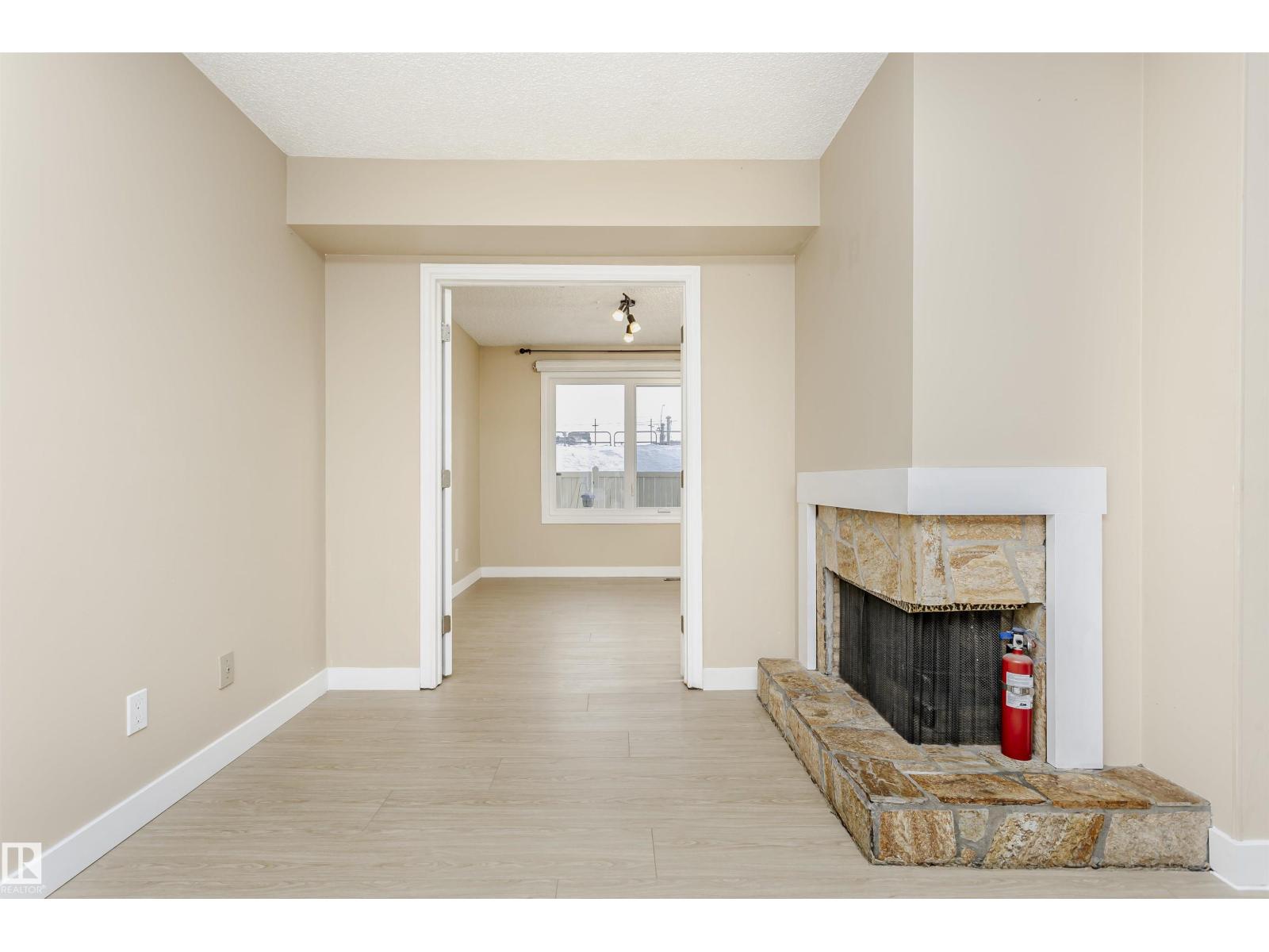 #21 11111 26 Av Nw, Edmonton, Alberta  T6J 5M7 - Photo 8 - E4471136