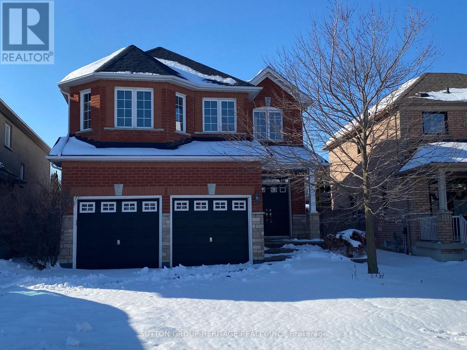 34 BALL CRESCENT, Whitby, Ontario