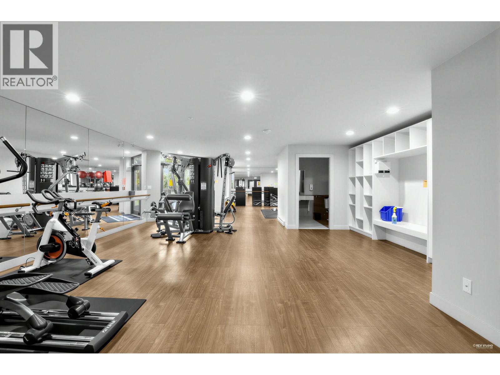 Listing Picture 18 of 24 : 11 3231 NOEL DRIVE, Burnaby / 本拿比 - 魯藝地產 Yvonne Lu Group - MLS Medallion Club Member