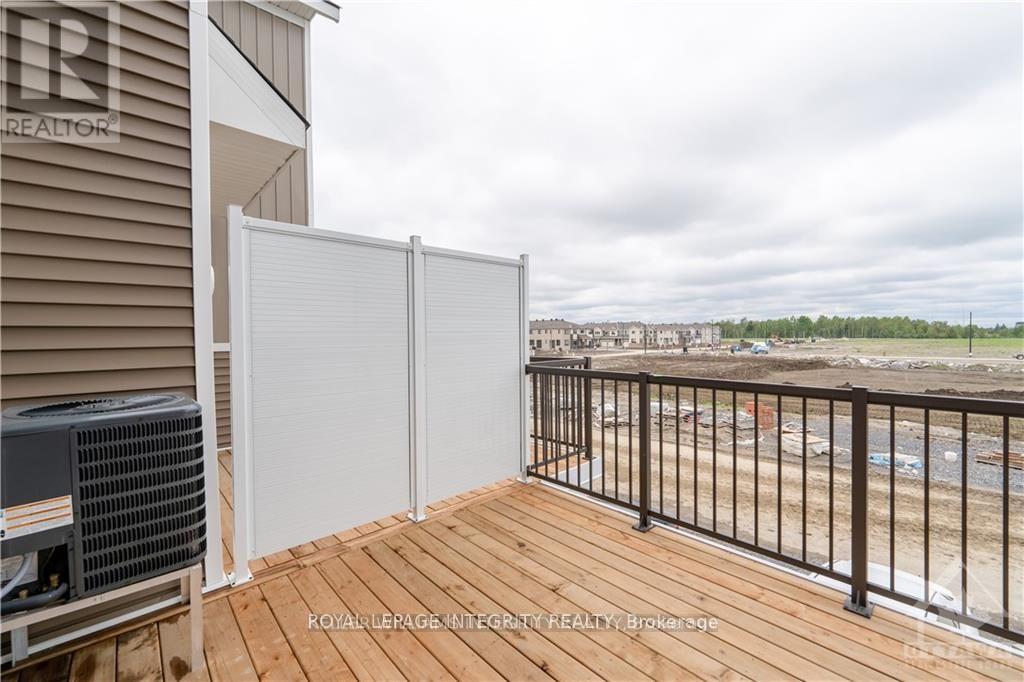 2014 Leinster Circle, Ottawa, Ontario  K2S 2Z4 - Photo 10 - X12731340