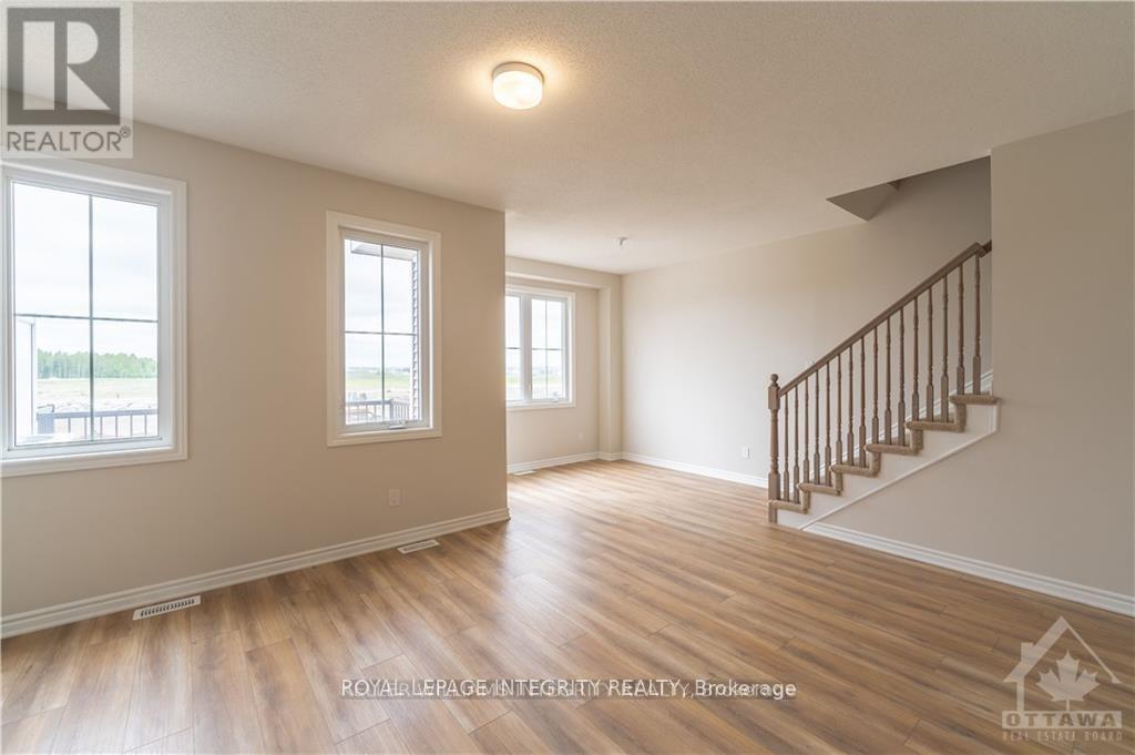 2014 Leinster Circle, Ottawa, Ontario  K2S 2Z4 - Photo 4 - X12731340