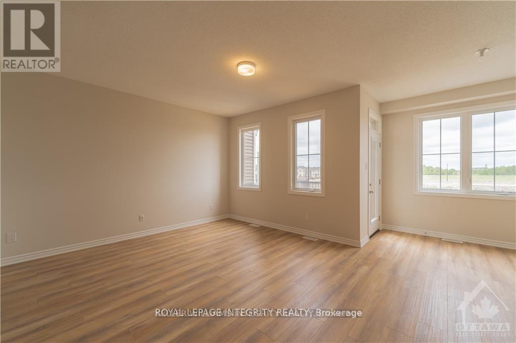 2014 Leinster Circle, Ottawa, Ontario  K2S 2Z4 - Photo 5 - X12731340