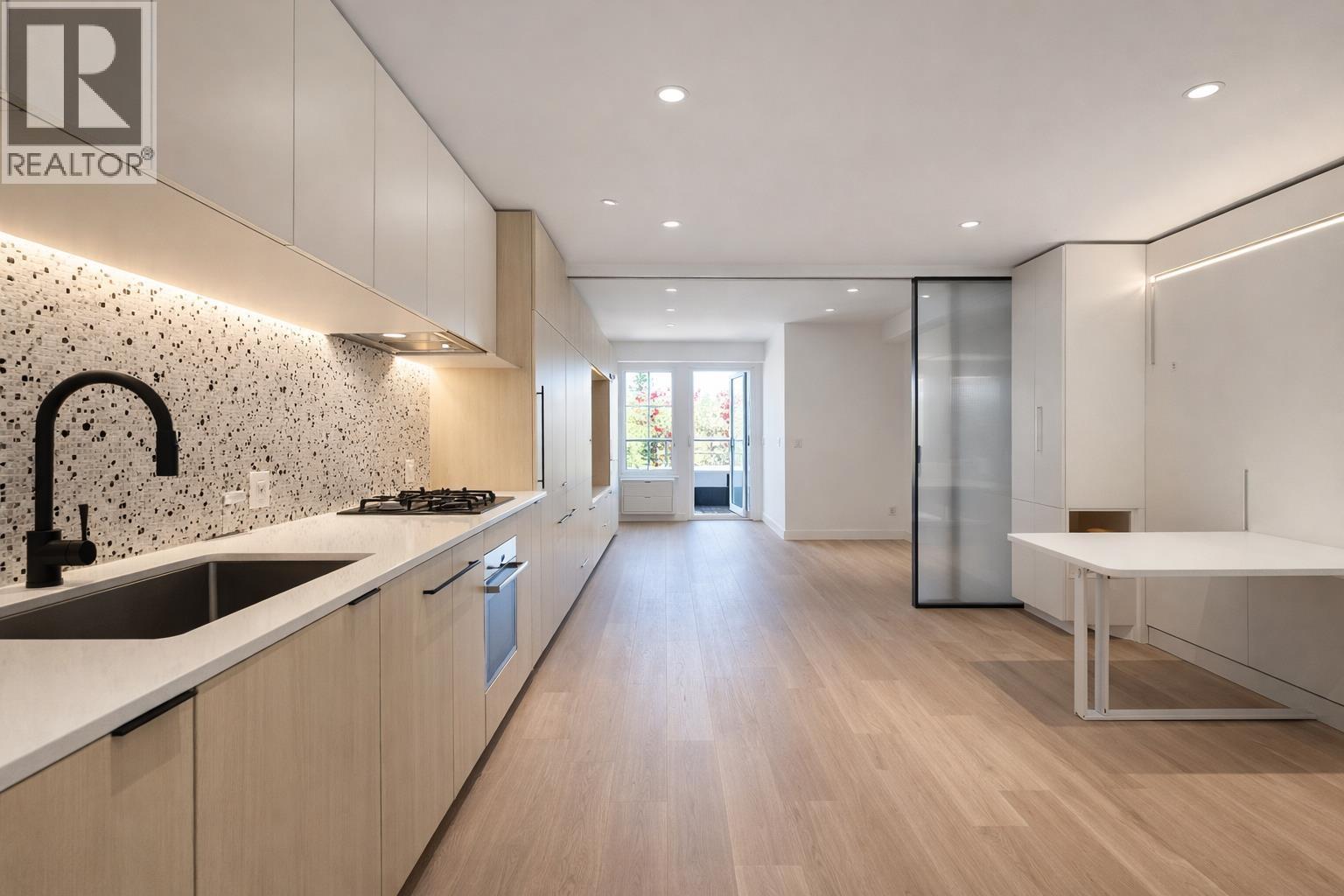 422 2471 St George Street, Vancouver, British Columbia  V5T 0L9 - Photo 4 - R3083399