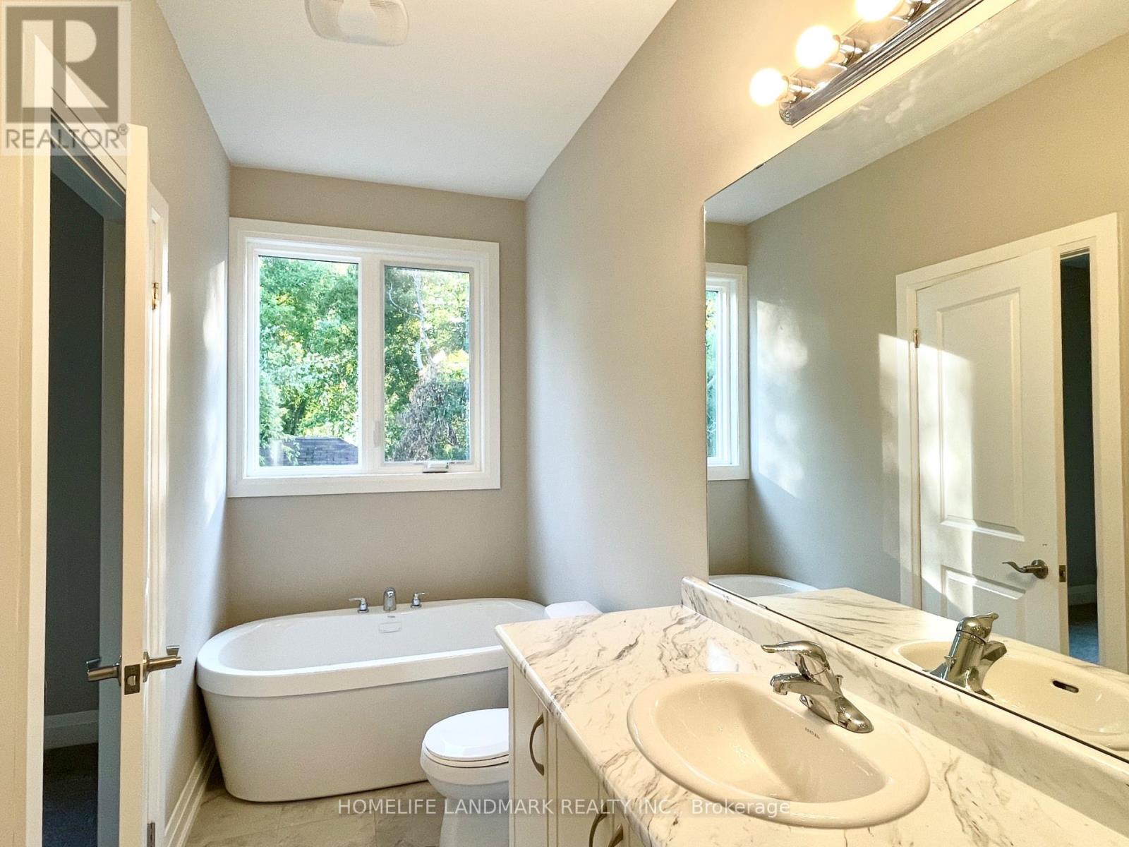 16 Shelson Place, Georgina, Ontario  L0E 1R0 - Photo 8 - N12731364