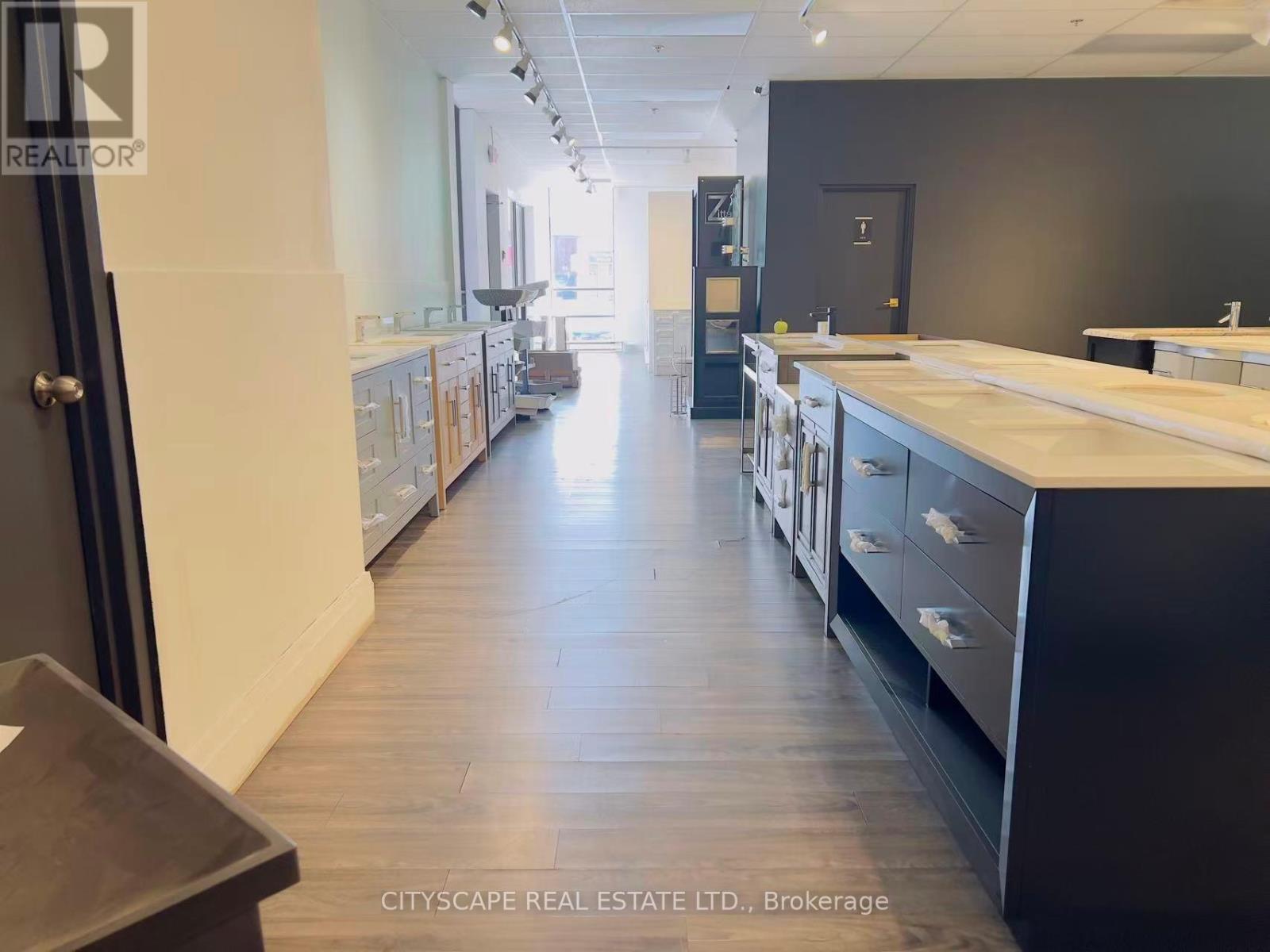 102 - 100 Steelcase Road, Markham, Ontario  L3R 1E8 - Photo 3 - N12731366