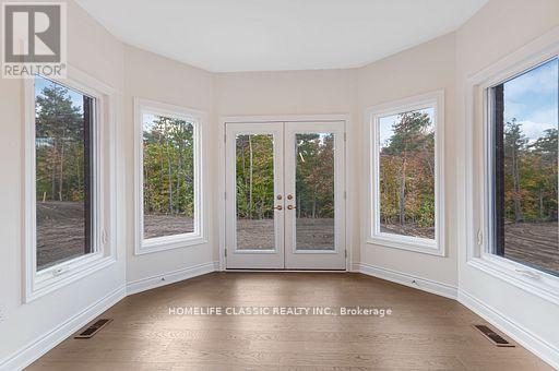 74 Ruby Drive, Oro-Medonte, Ontario  L0L 2E0 - Photo 6 - S12731360