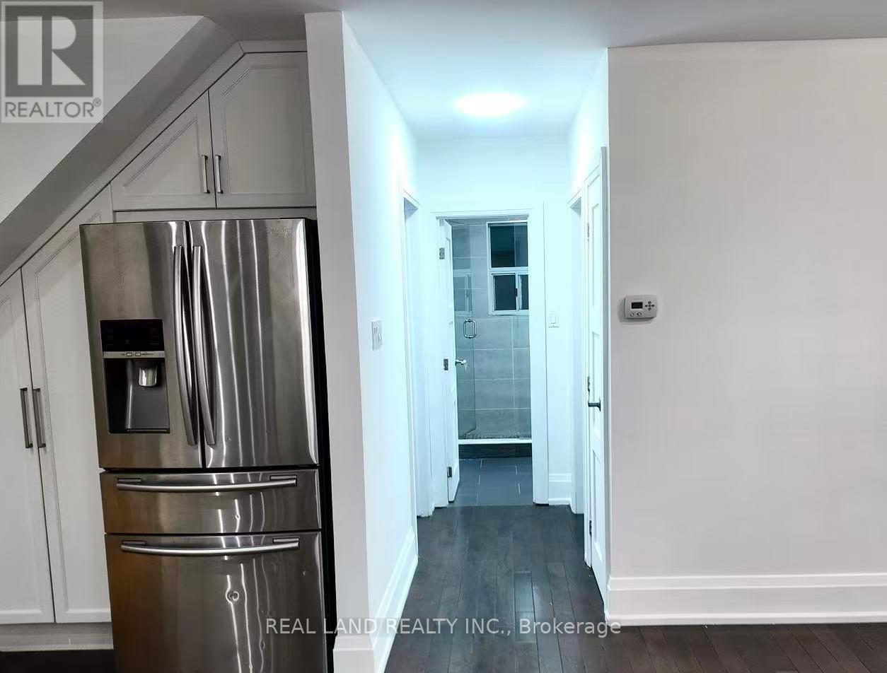 132 Edgecroft Road, Toronto, Ontario  M8Z 2C3 - Photo 13 - W12731348