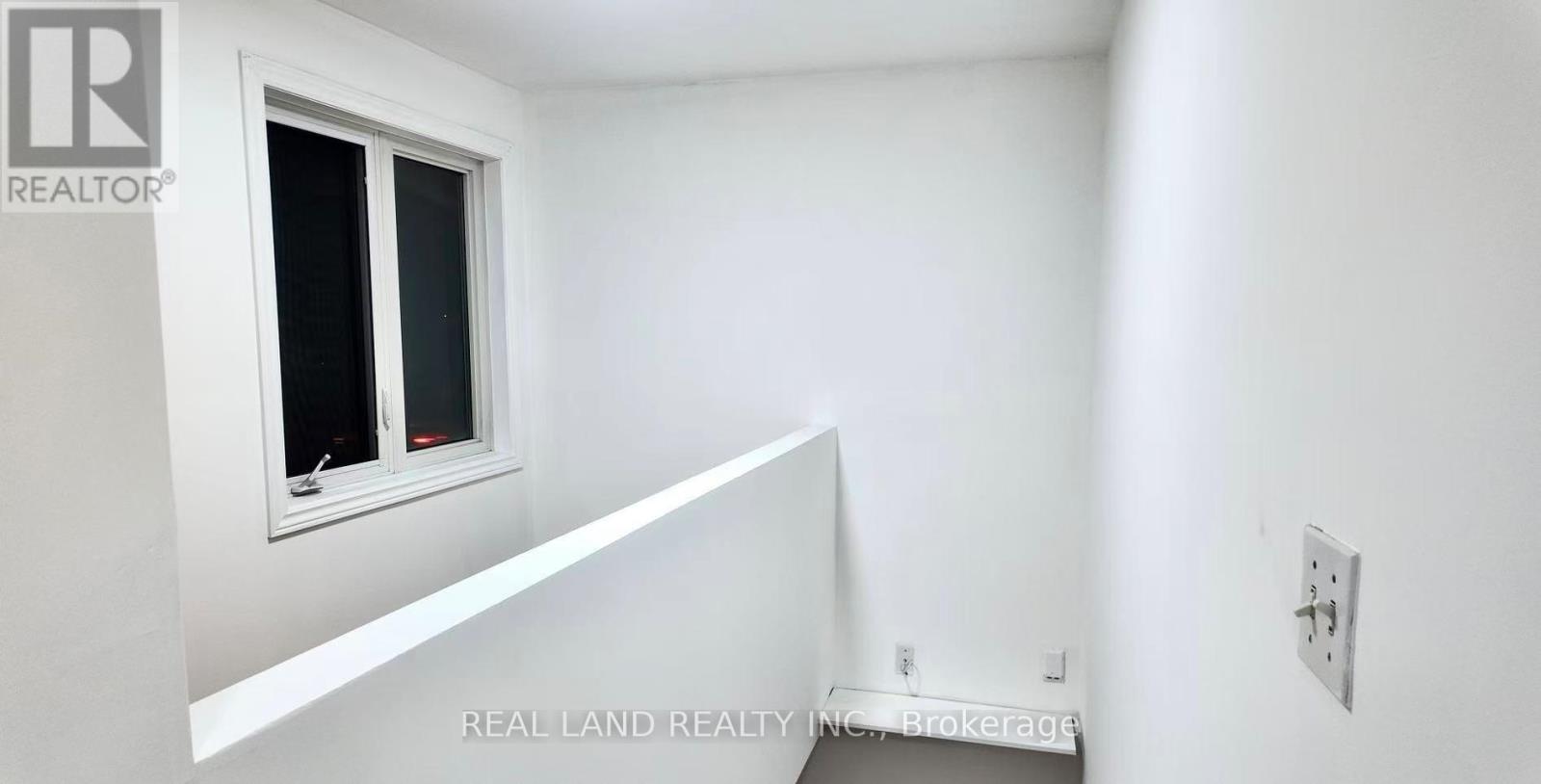 132 Edgecroft Road, Toronto, Ontario  M8Z 2C3 - Photo 19 - W12731348