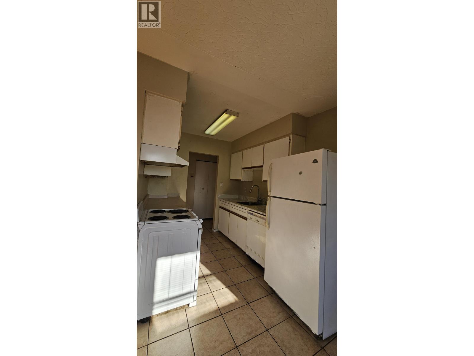 23 5760 Hastings Street, Burnaby, British Columbia  V5B 1R6 - Photo 15 - R3083307