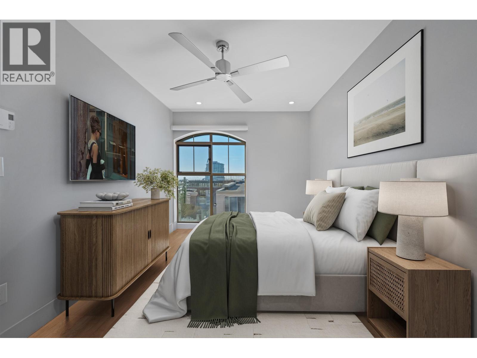 414 332 Lonsdale Avenue, North Vancouver, British Columbia  V7M 3M5 - Photo 2 - R3082991