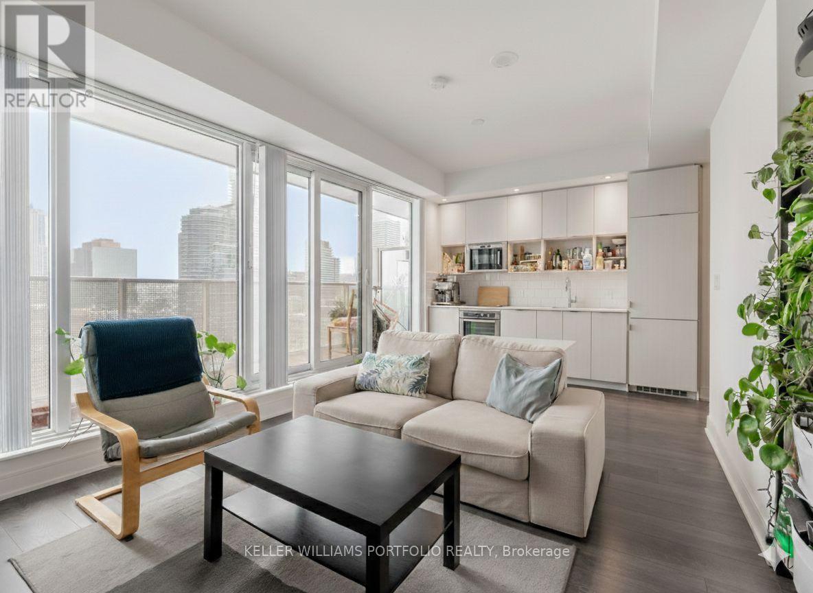 2501 - 89 Mcgill Street, Toronto, Ontario  M5B 0B1 - Photo 4 - C12633292