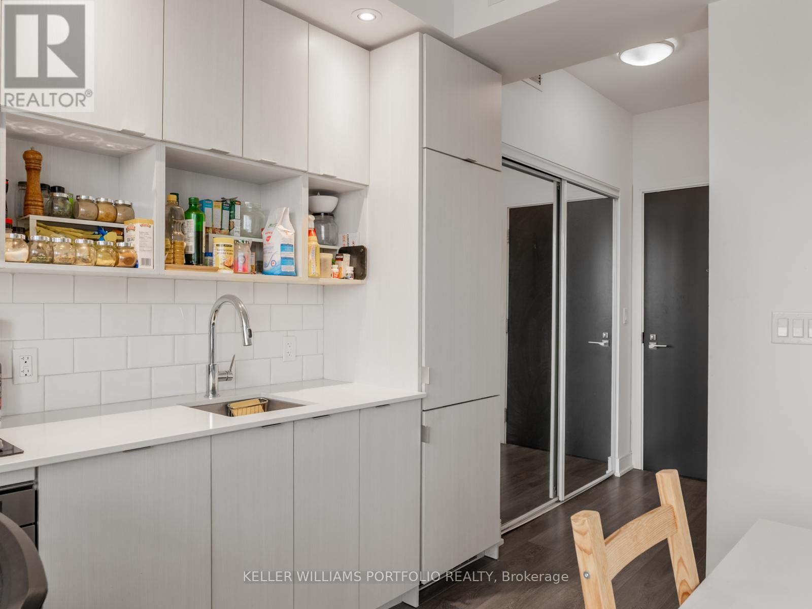 2501 - 89 Mcgill Street, Toronto, Ontario  M5B 0B1 - Photo 11 - C12633292