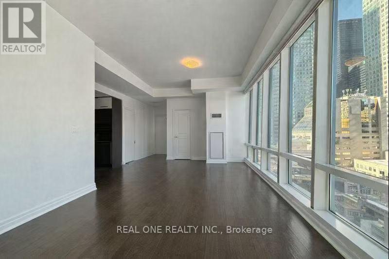 1107 - 8 The Esplanade Avenue, Toronto, Ontario  M5E 0A6 - Photo 17 - C12728378