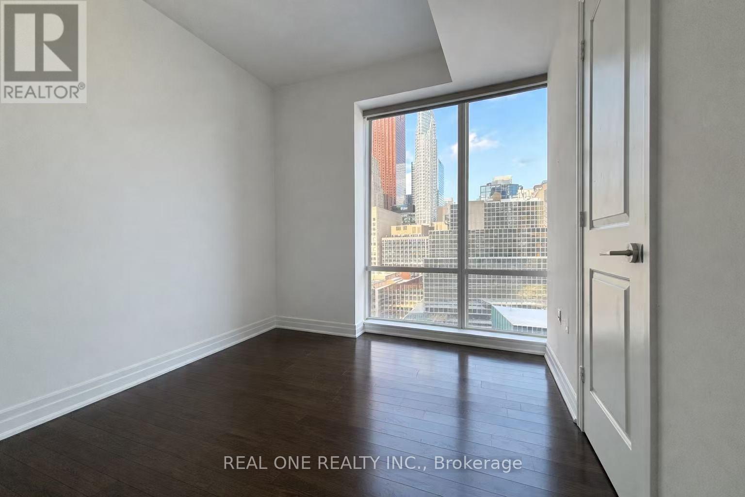 1107 - 8 The Esplanade Avenue, Toronto, Ontario  M5E 0A6 - Photo 8 - C12728378