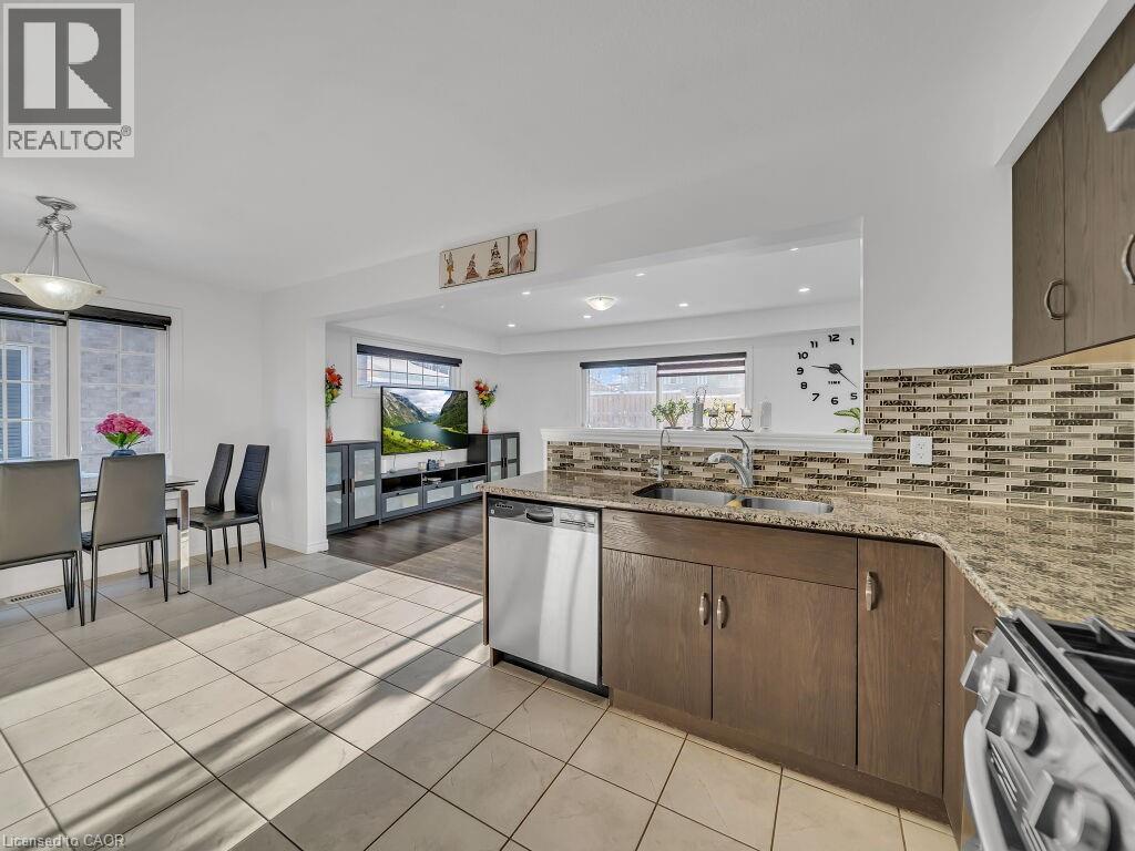 144 Summit Ridge Drive, Guelph, Ontario  N1E 0M8 - Photo 13 - 40799348