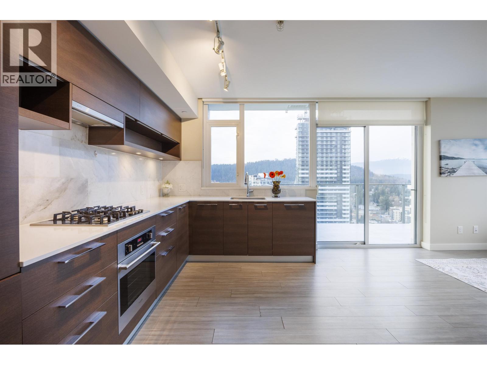 2804 570 Emerson Street, Coquitlam, British Columbia  V3J 0G3 - Photo 4 - R3083522