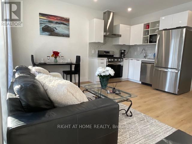 Unit #3 Second Floor - 674 Manning Avenue, Toronto, Ontario  M6G 2W4 - Photo 44 - C12702132