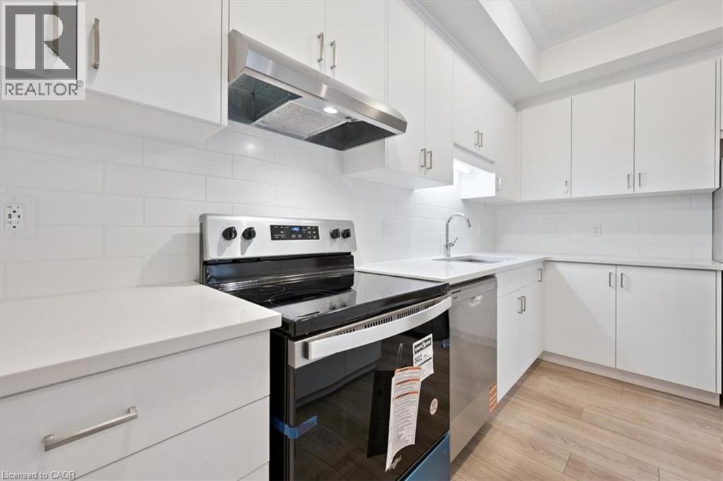 167 Reverie Way, Kitchener, Ontario  N2E 0K5 - Photo 8 - 40798712