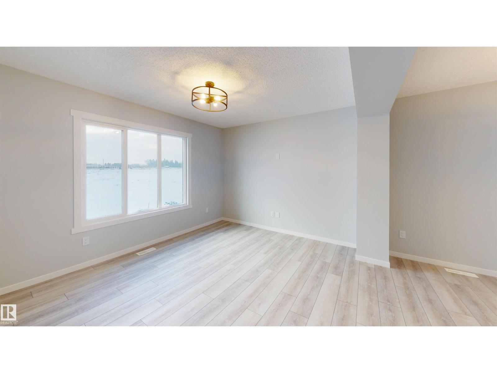 6 Elizabeth Gd, Spruce Grove, Alberta  T7X 3C7 - Photo 4 - E4471144