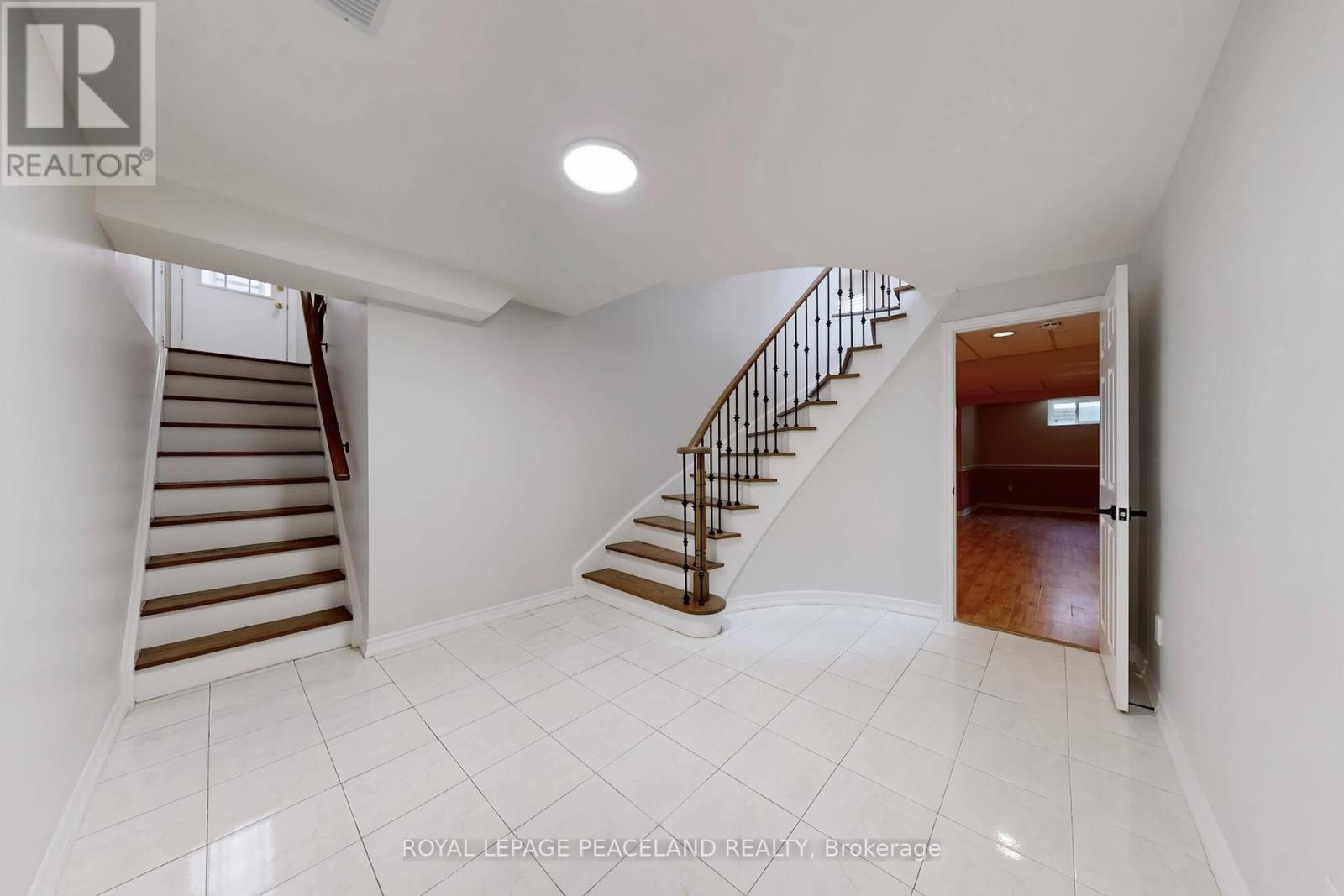 186 Marsi Road, Richmond Hill, Ontario  L4C 5S8 - Photo 38 - N12731372