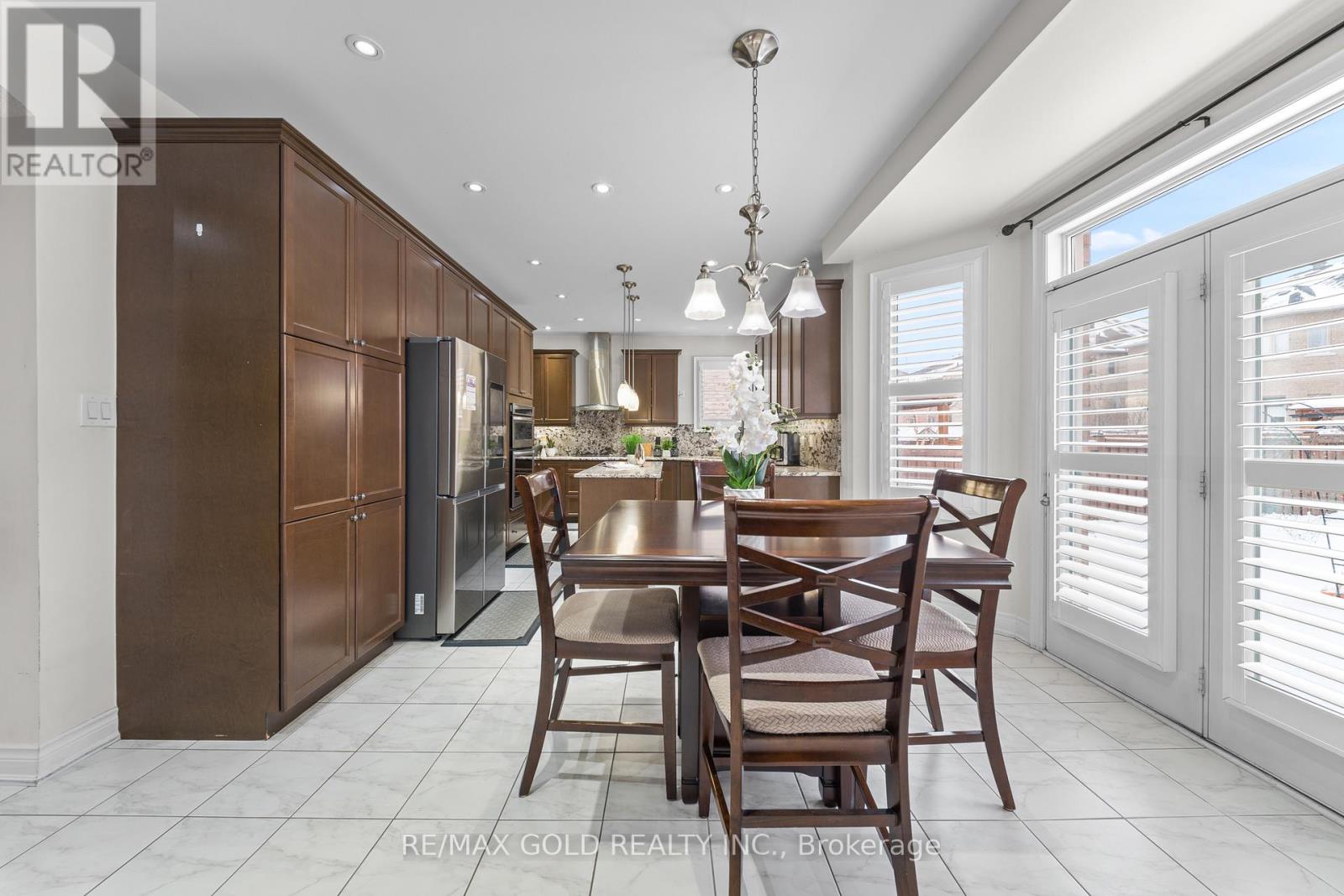 19 Portside Crescent, Brampton, Ontario  L6R 3P3 - Photo 14 - W12730974