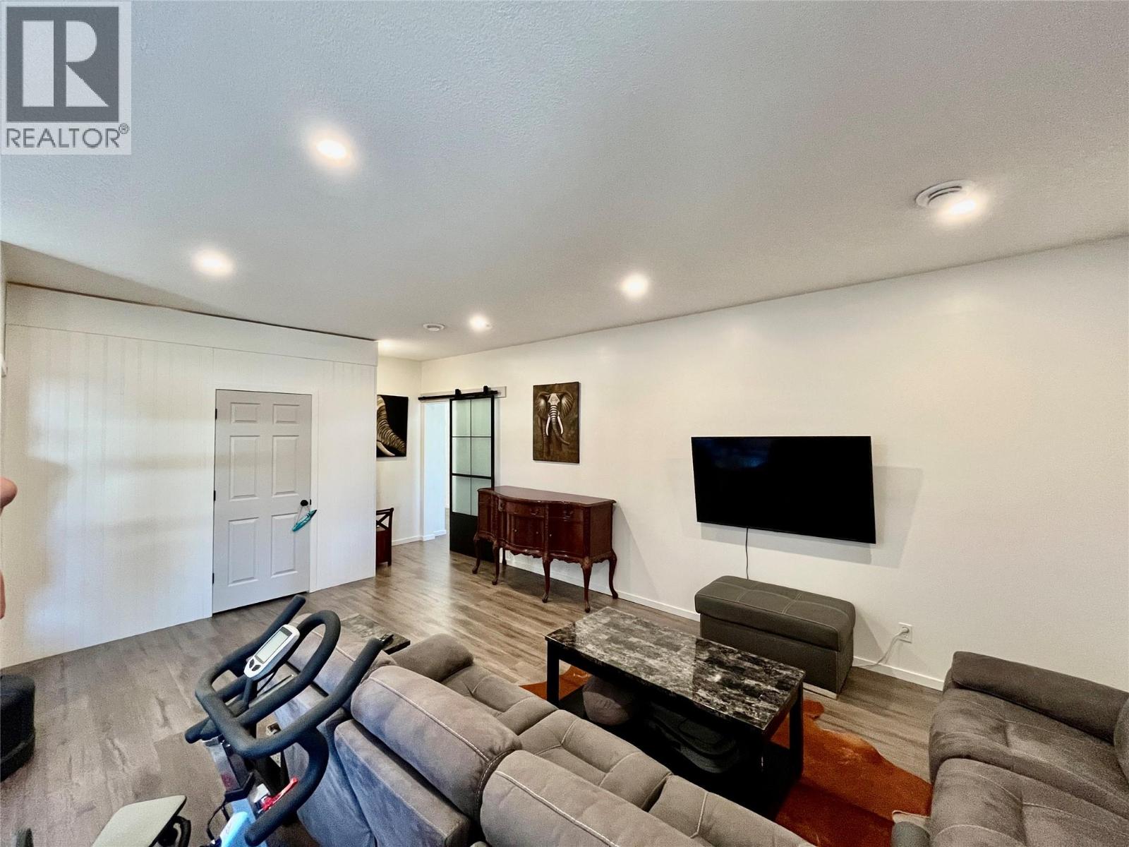 731 Parksville Street, Sicamous, British Columbia  V0E 2V0 - Photo 41 - 10365688