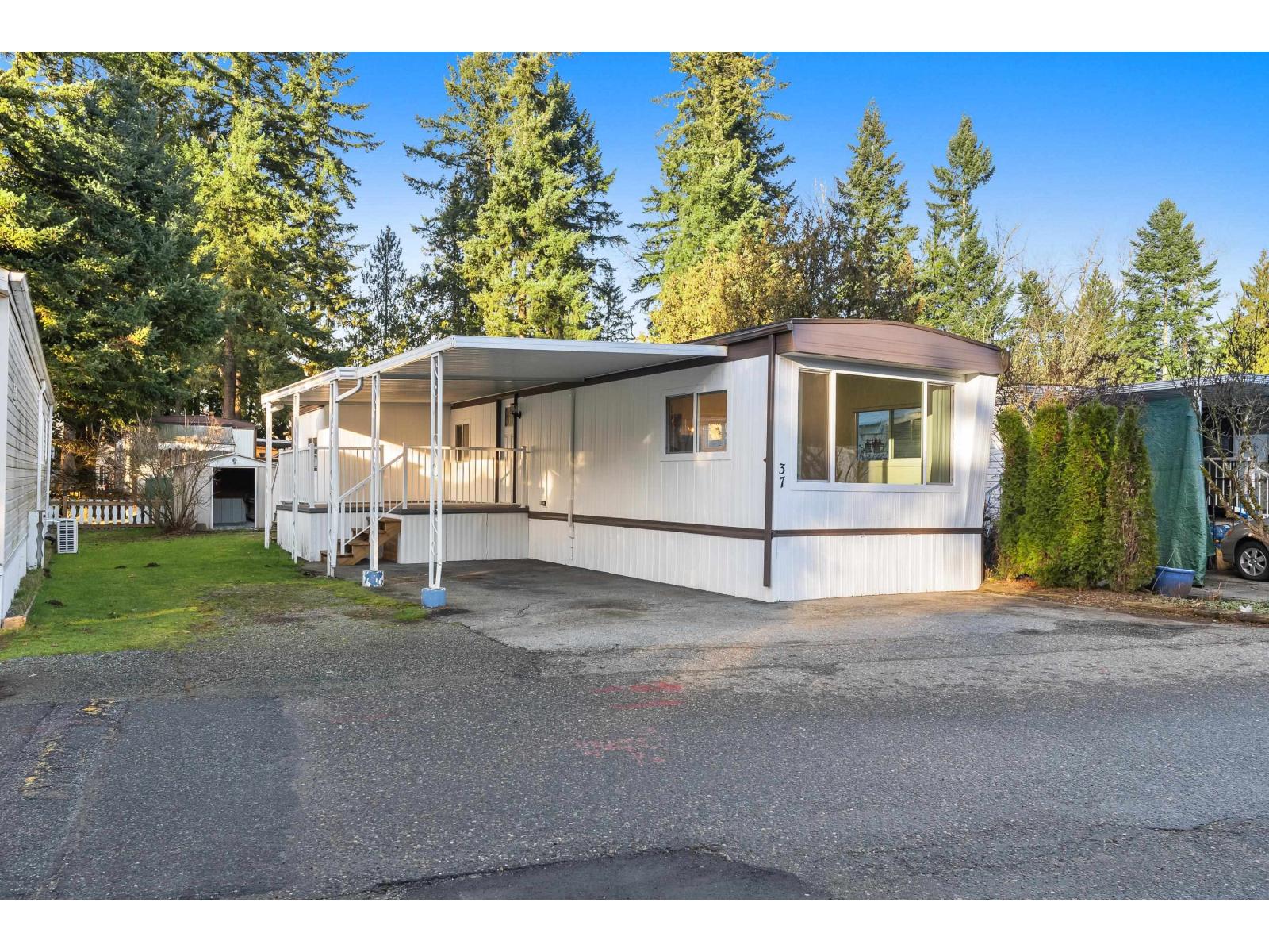 37 9080 198 Street, Langley, British Columbia  V1M 3A8 - Photo 2 - R3081935
