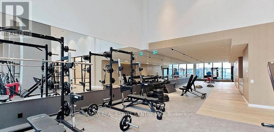 1404 - 395 Square  One Drive, Mississauga, Ontario  L5B 0P6 - Photo 17 - W12731390