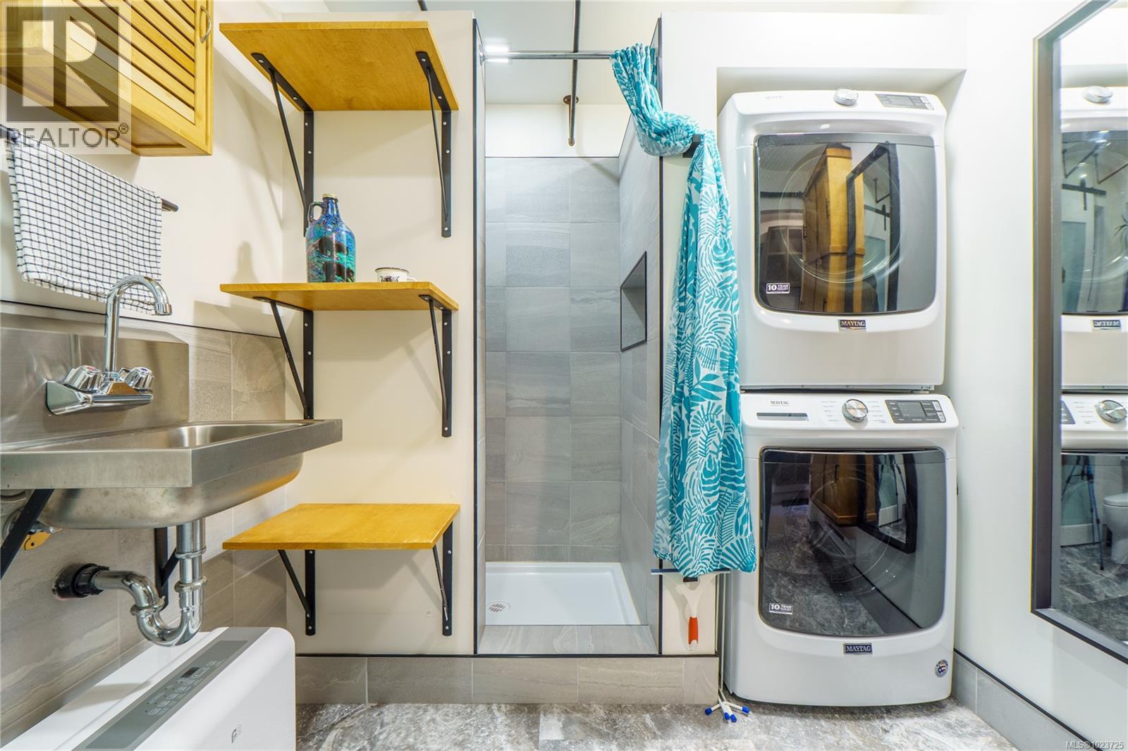 2 1553 Larch Rd, Ucluelet, British Columbia  V0R 3A0 - Photo 19 - 1023725