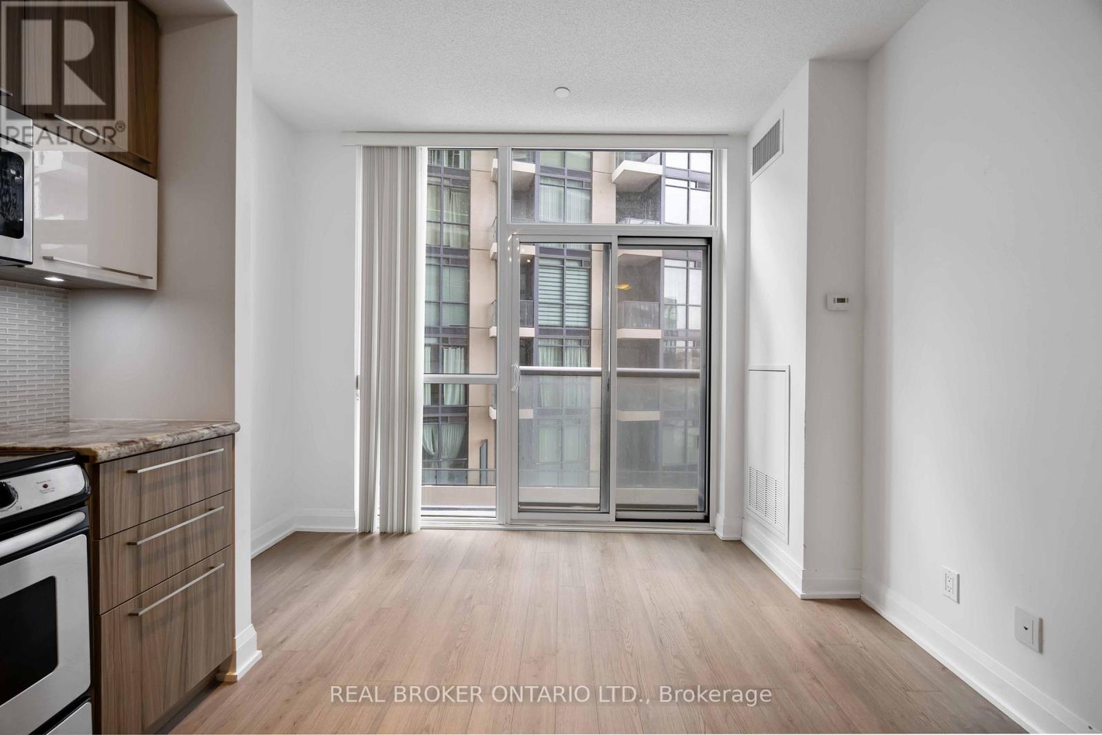 302 - 56 Annie Craig Drive, Toronto, Ontario  M8V 0C5 - Photo 8 - W12481881